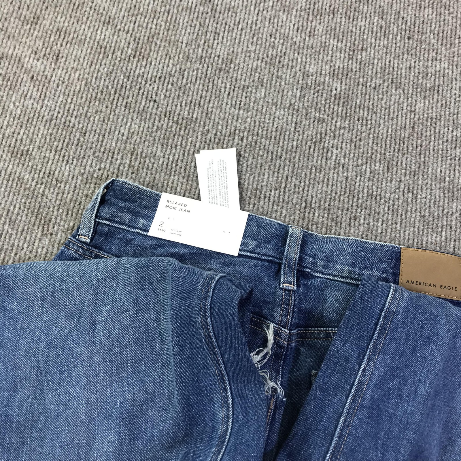 American Eagle Mom Jeans Womens 2 26W High Rise Relaxed Distressed Denim Pants