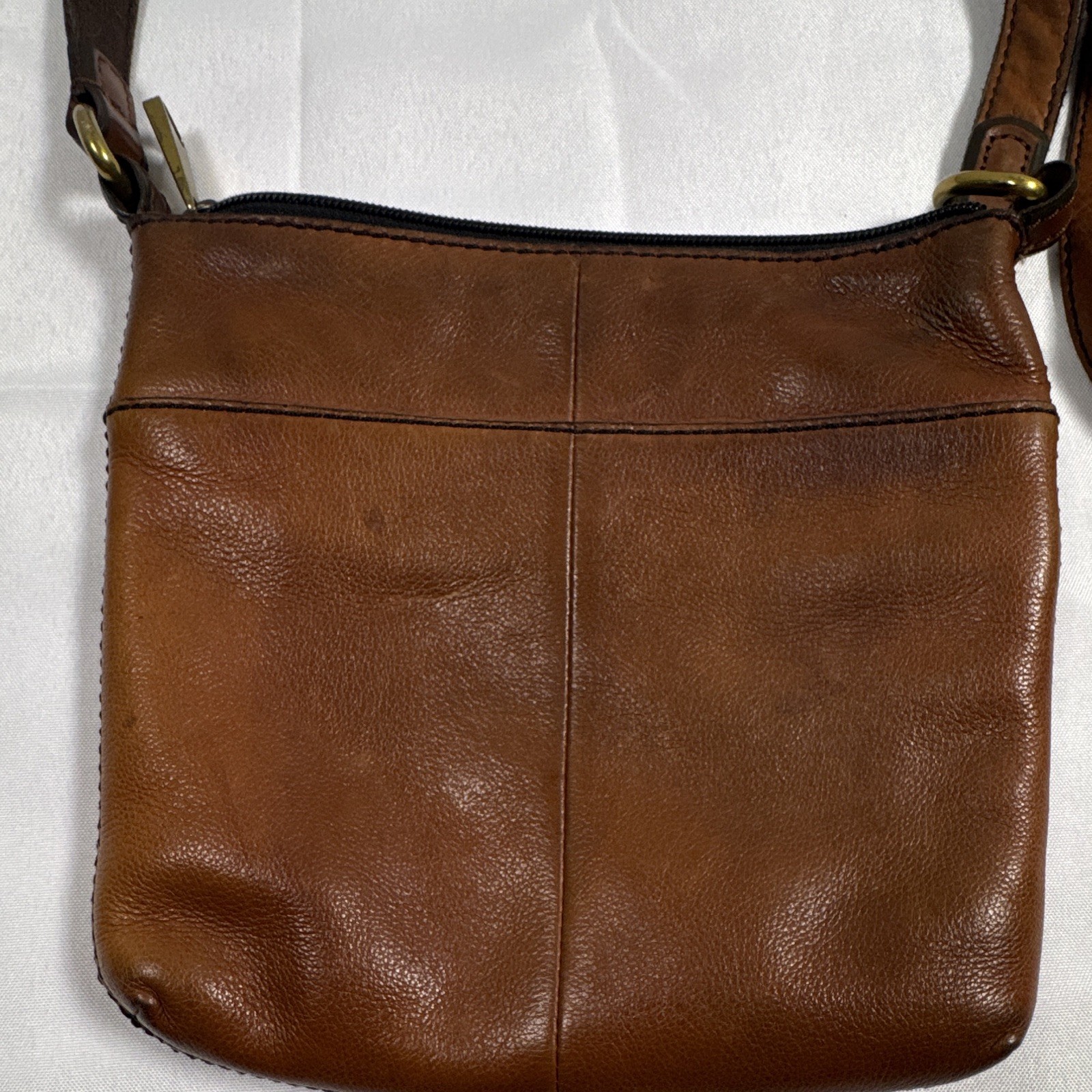 Fossil Brown Pebbled Crossbody Bag Zip Closure Small w/ Pockets Gold Hardware