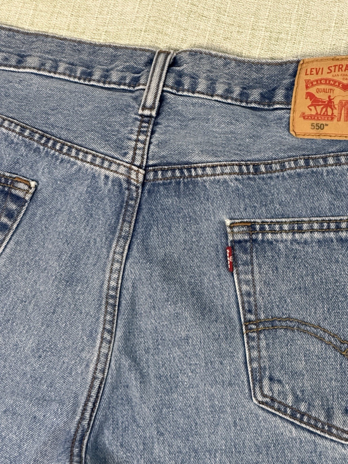 Levi’s 550 Relaxed Fit Medium Blue 100% Cotton Denim Jeans Men’s 36X30