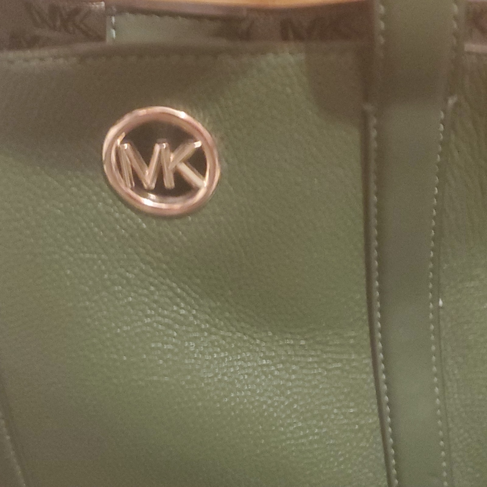 Michael Kors Green Pebbled Satchel Top Handle Bag Magnetic Gold Logo Det Strap