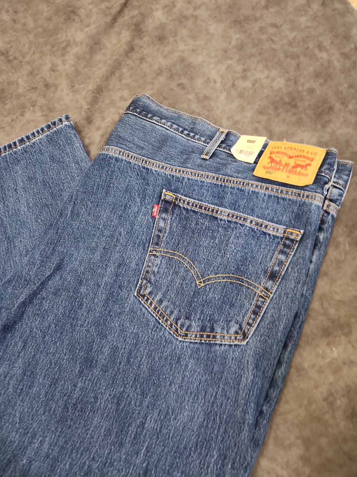 NWT Men 56×28 Levi’s 550 Relaxed Fit Jeans Big & Tall Sizes Blue Denim