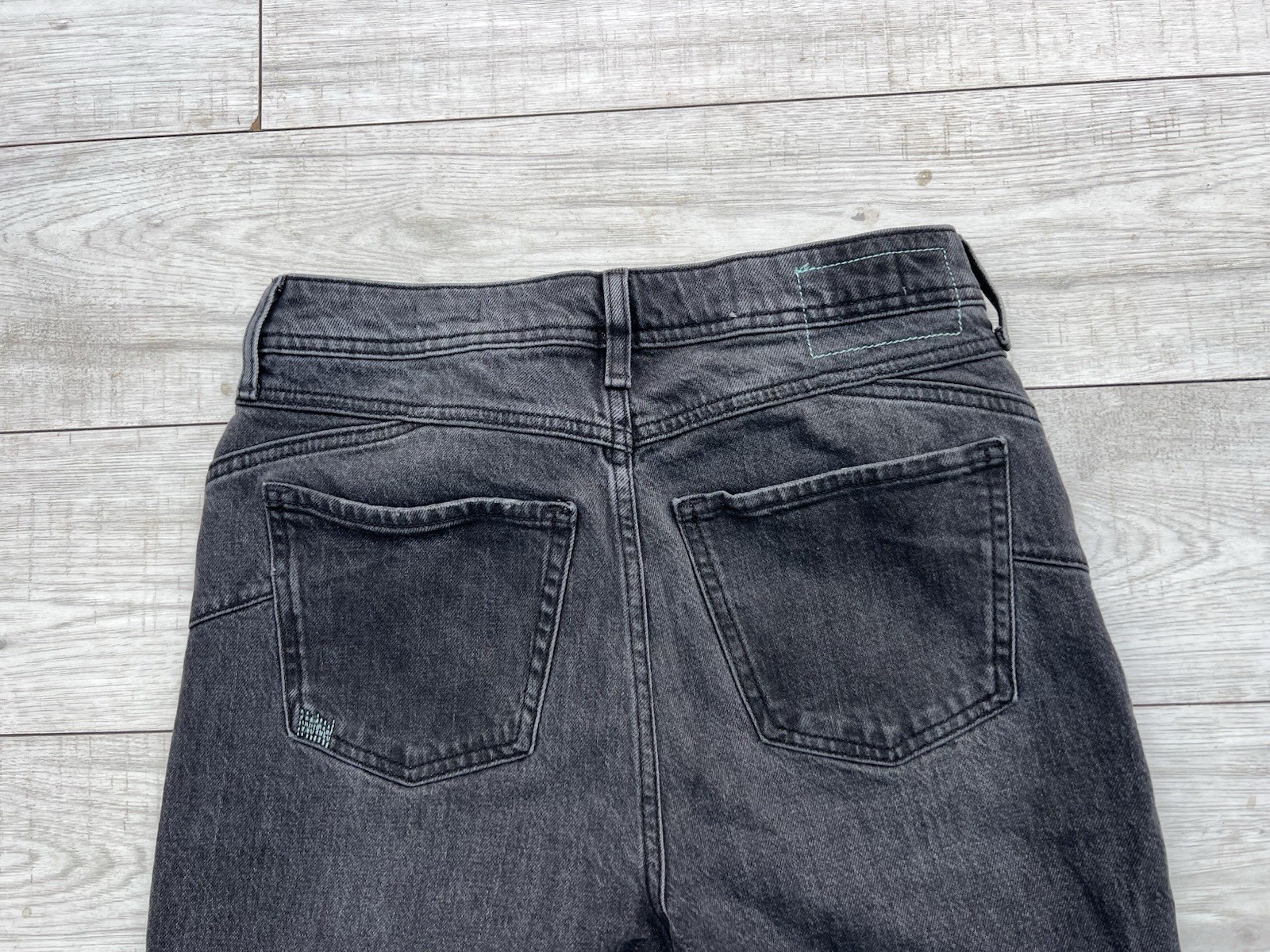 RIVER ISLAND LADIES CURRENT SEASON HIGH RISE MOM JEANS SIZE 12 REGULAR