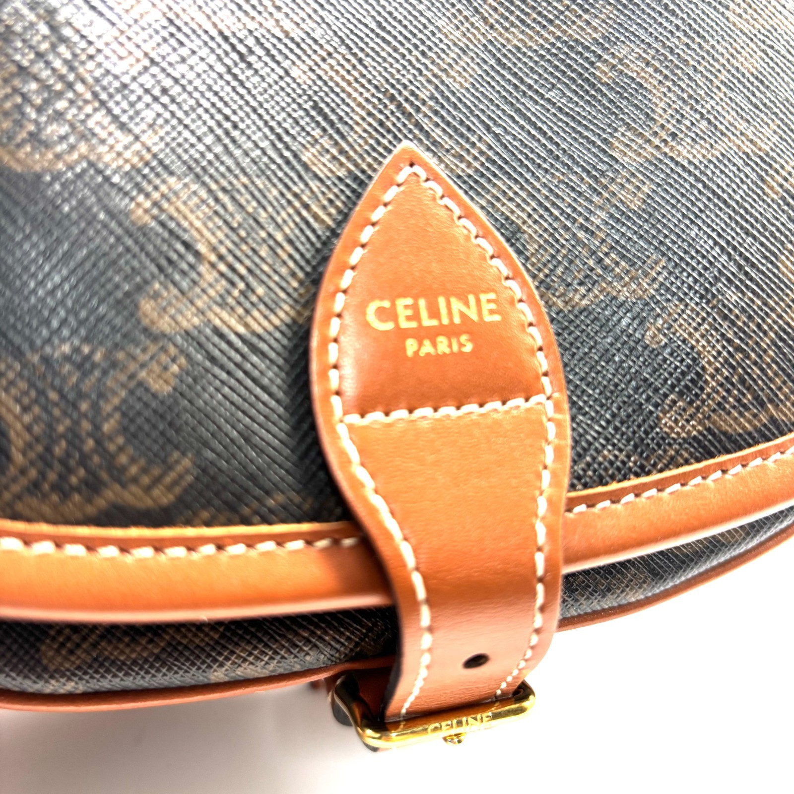 Pre owned Celine Triomphe Canvas Medium Folco Bag Tan | H24576