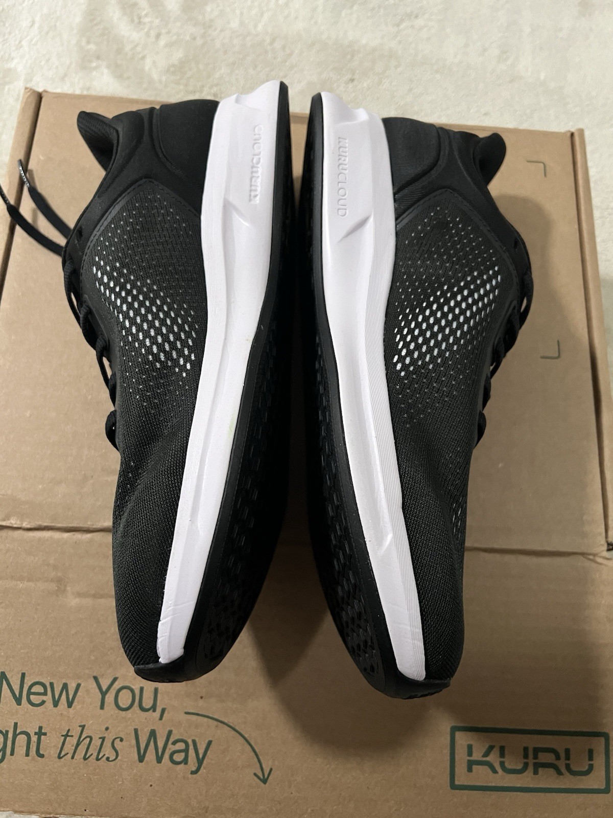 Kuru Atom Fusion Mens Size 9.5 Medium jet black bright White Athletic Shoes