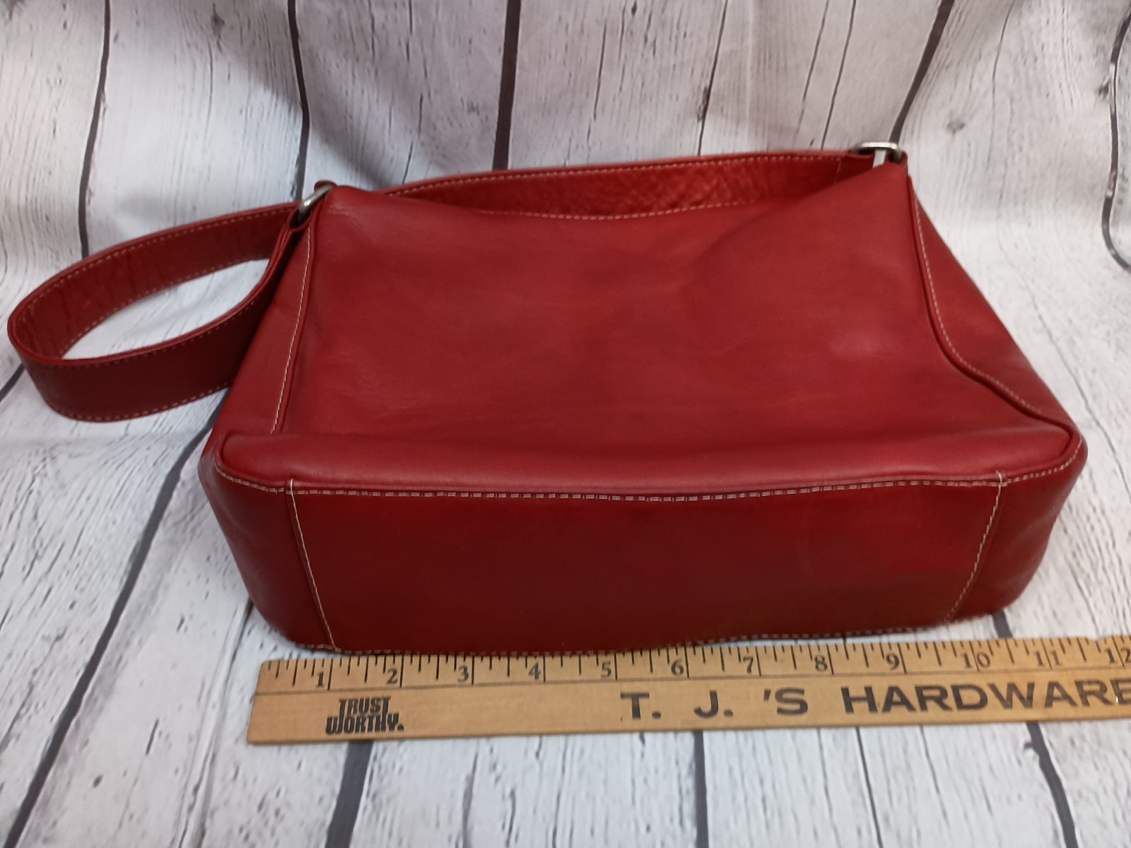 Le Donne Red Leather Shoulder Bag Purse
