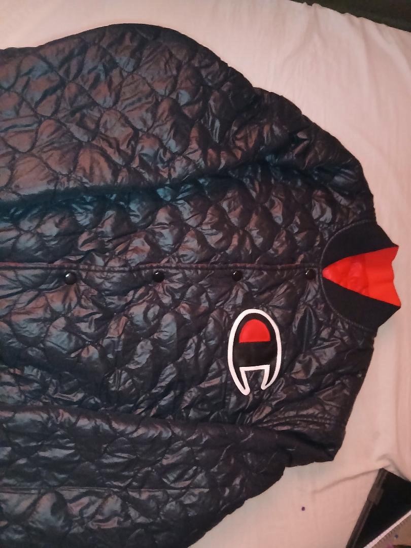 Champion Reversible Quilted Bomber Jacket Red Black Men’s Snap Closure Logo