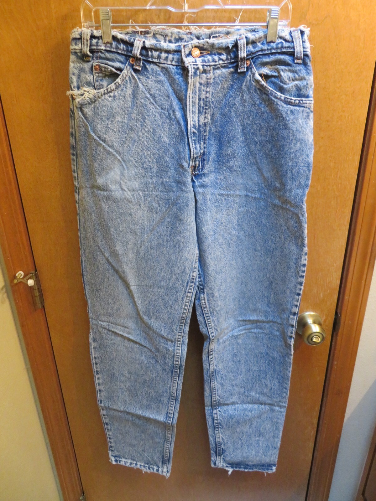 Vintage Levi’s 550 Stone / Acid Washed Blue Denim Jeans Size 34×32 Made in USA