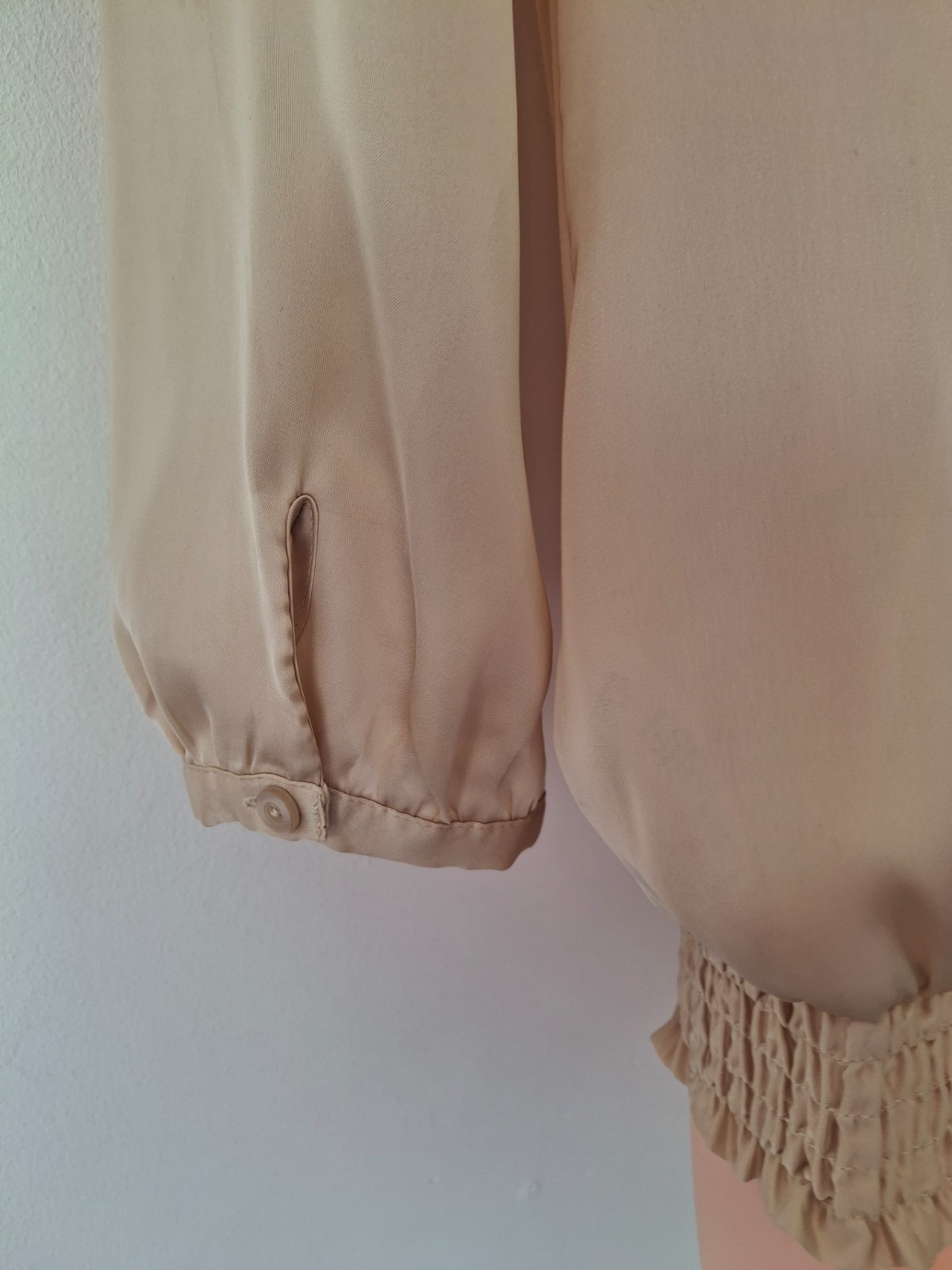 Debenhams Womens Gold Beige Blouse Size Uk 8 Petite Pussybow Bow Casual Workwear