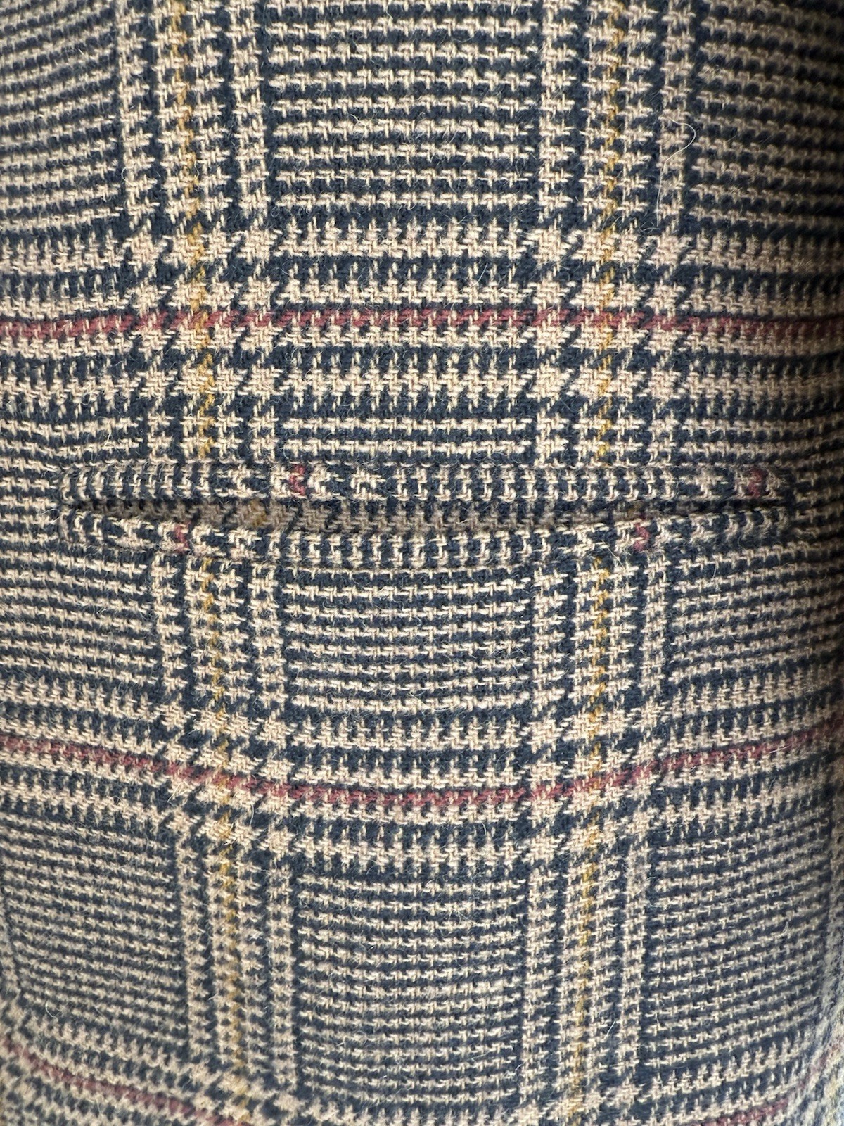 Vintage plaid wool blazer by Harvé Benard; “old money” style, size M.