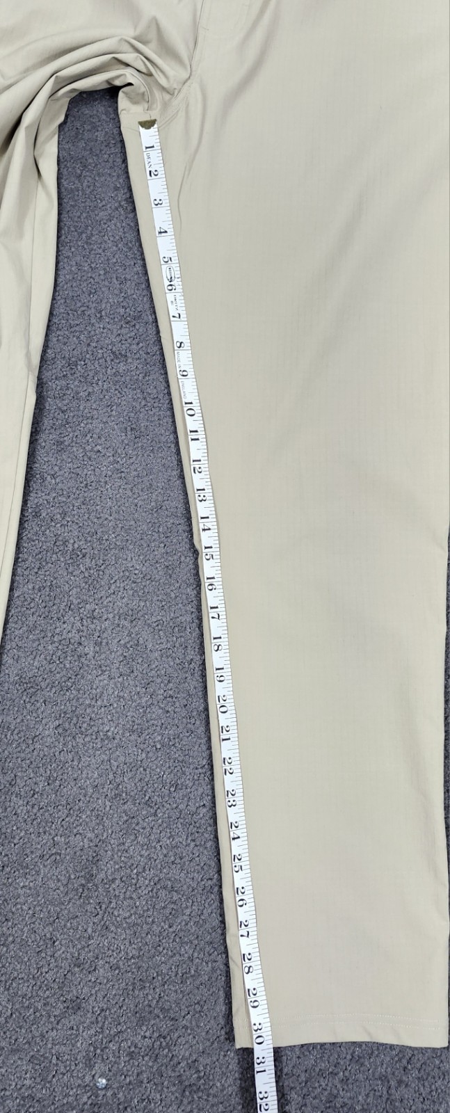 Men’s Jogger Pants L Beige Ripstop Nylon Lightweight All In Motion Zip Pocket