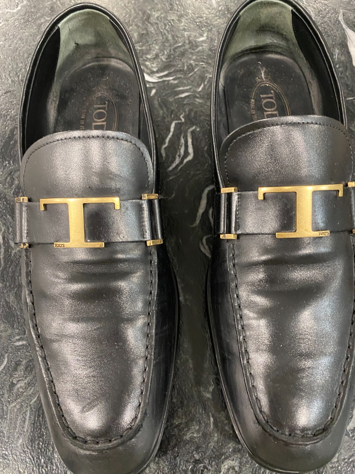 Tod’s Black Leather T-Bar Gold T Buckle Driver Loafers Men’s Size 9.5