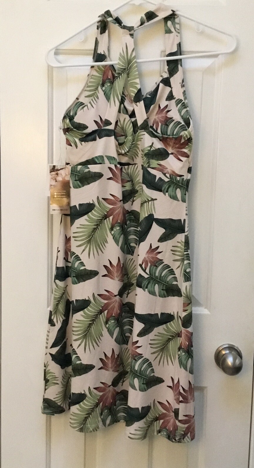 NWT Freedom Trail by Kyodan strappy cross back floral tropical print dress – S