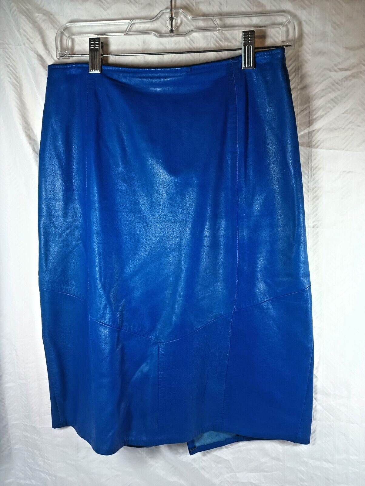Firenze leather suit, jacket and skirt, blue, size M. DS07