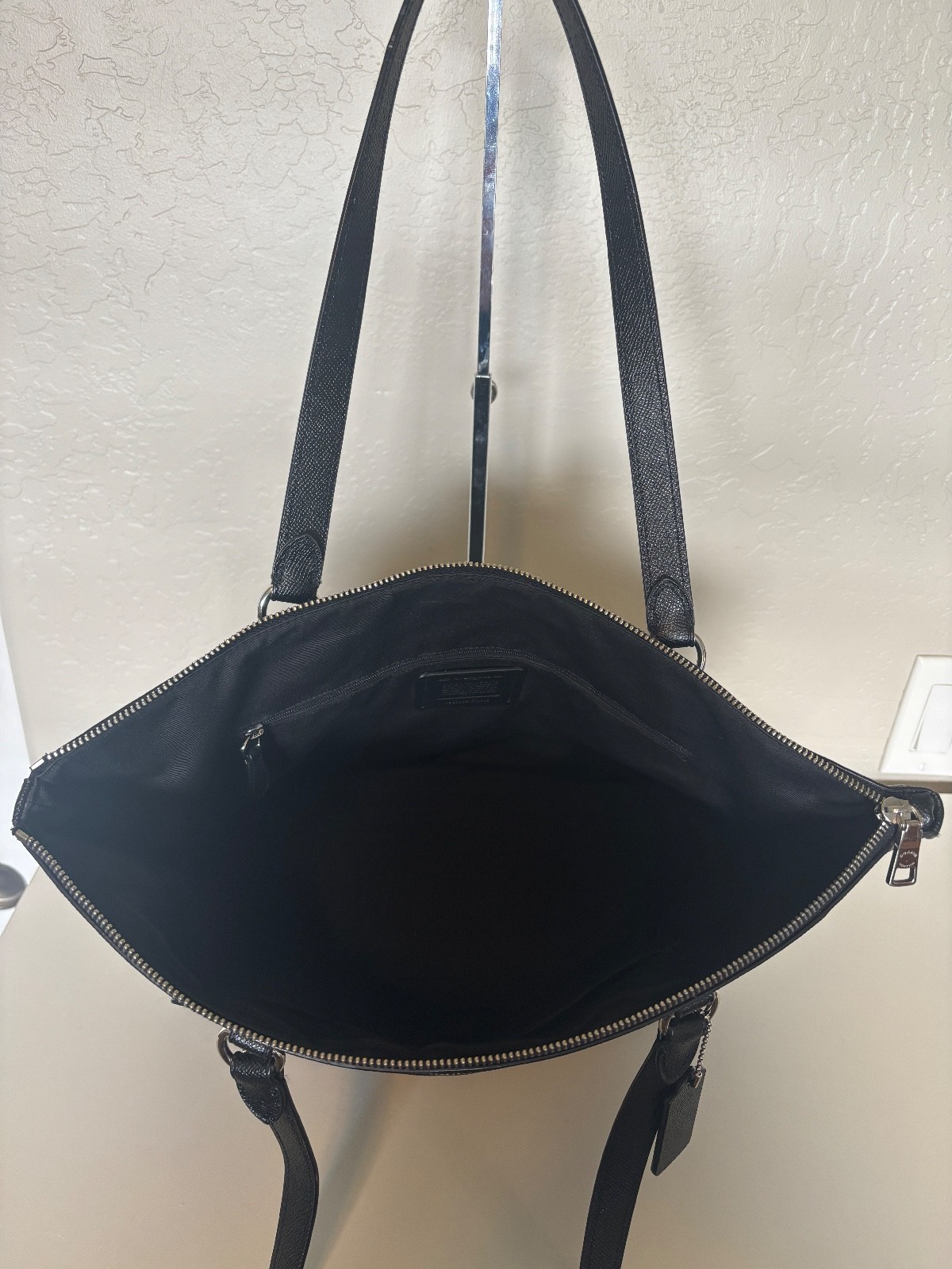 COACH City Gallery Zip Tote Leather Bag Black/Silver F79608