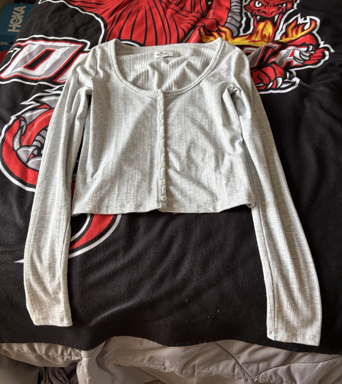 Hollister Gray Ribbed Knit Button Front Scoop Neck Long Sleeve Top Women S