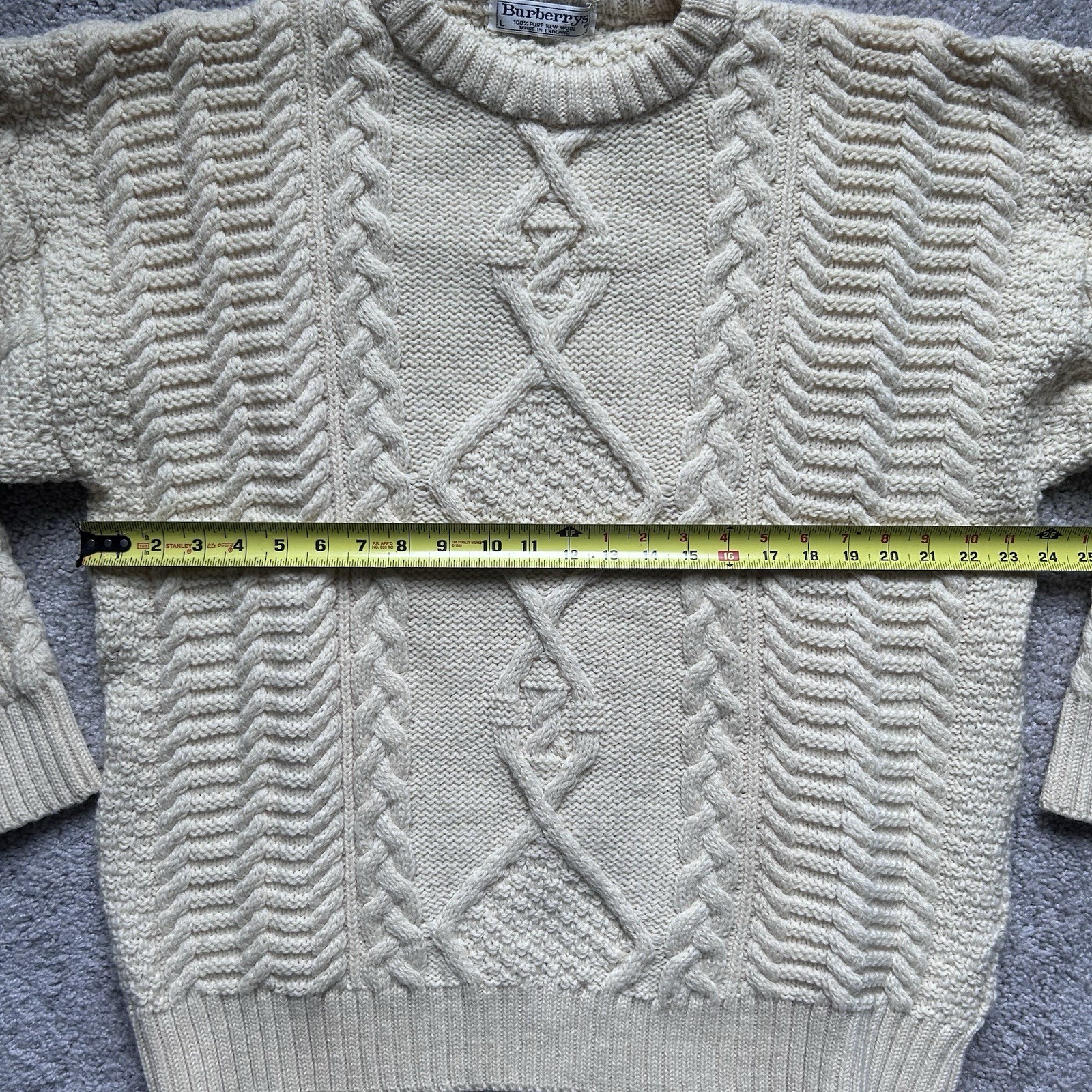 Vintage Burberrys Cable Knit Wool Crewneck Sweater Jumper Made In England Large