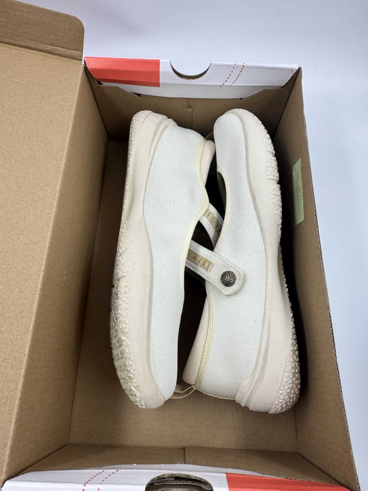 Jsport Womens Shoes Beige Mary Jane Memory Foam Contoured Arch Lightweight 8