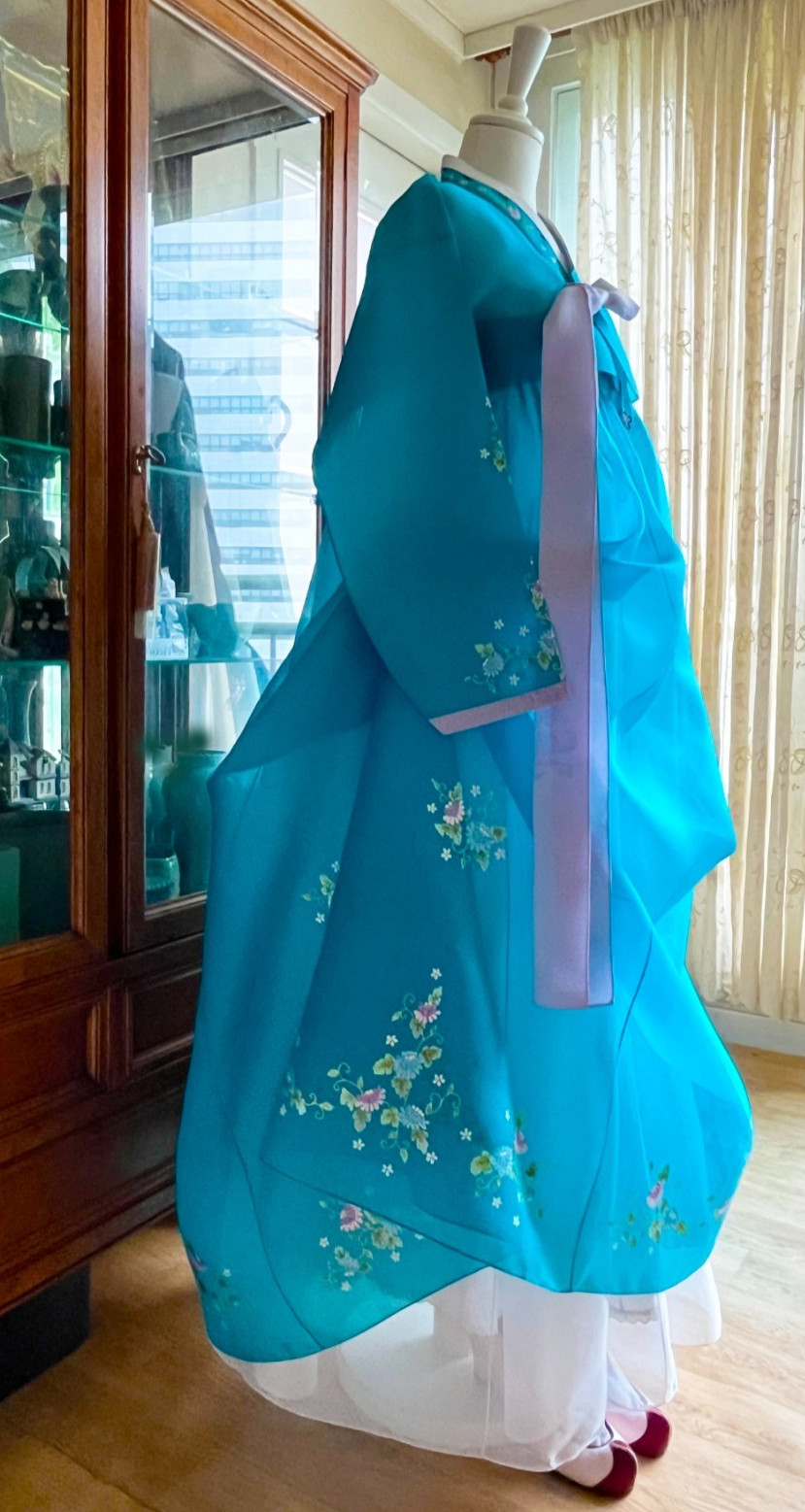 M Silk Traditional Korean Hanbok Set–Turquoise Blue Top/ Skirt with Floral Print