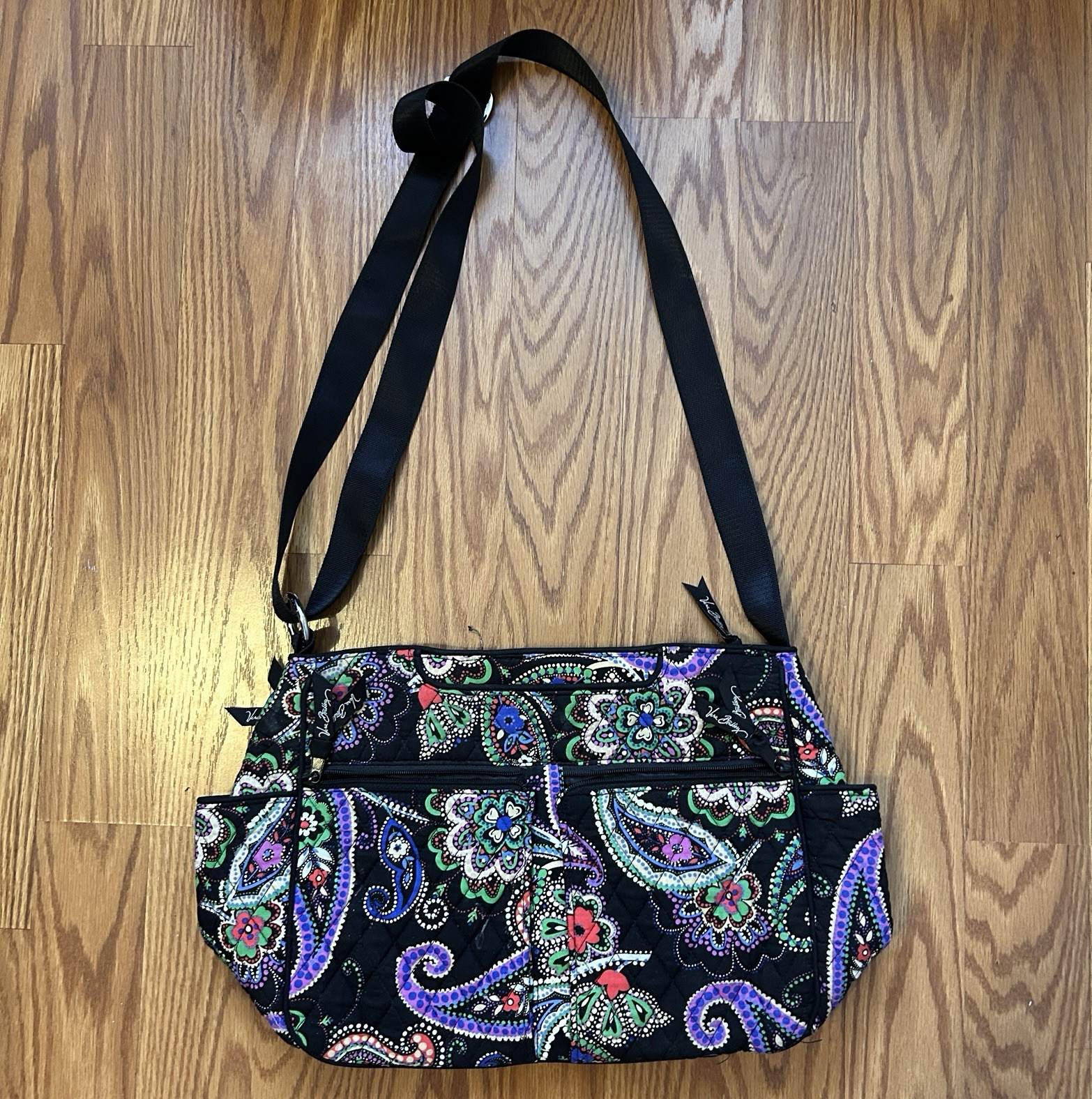 Vera Bradley Medium Quilted Paisley Crossbody Bag Black Multicolor Zip Pouch