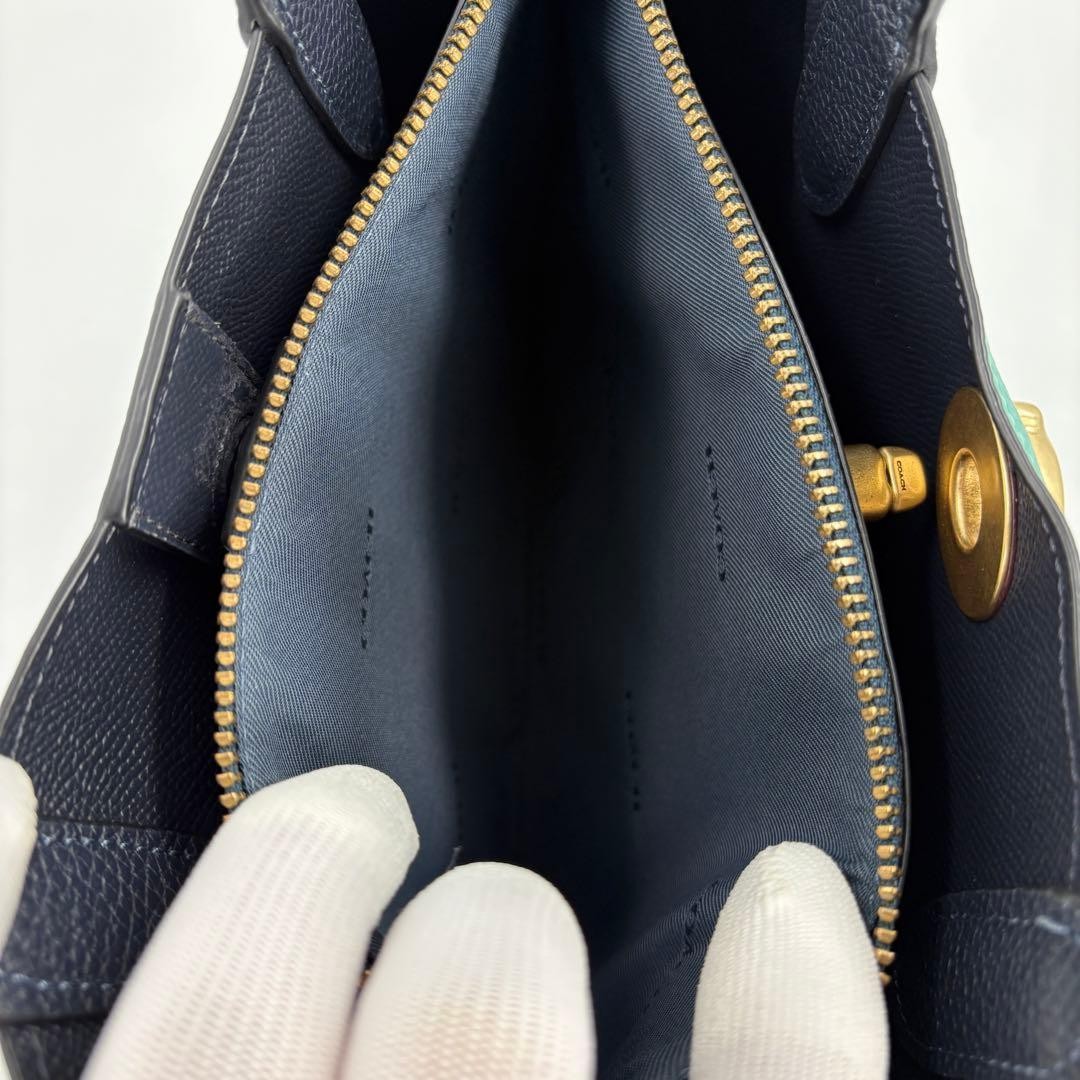 Coach Willow Leather Toto 24 Navy Handbag Japan 0612832
