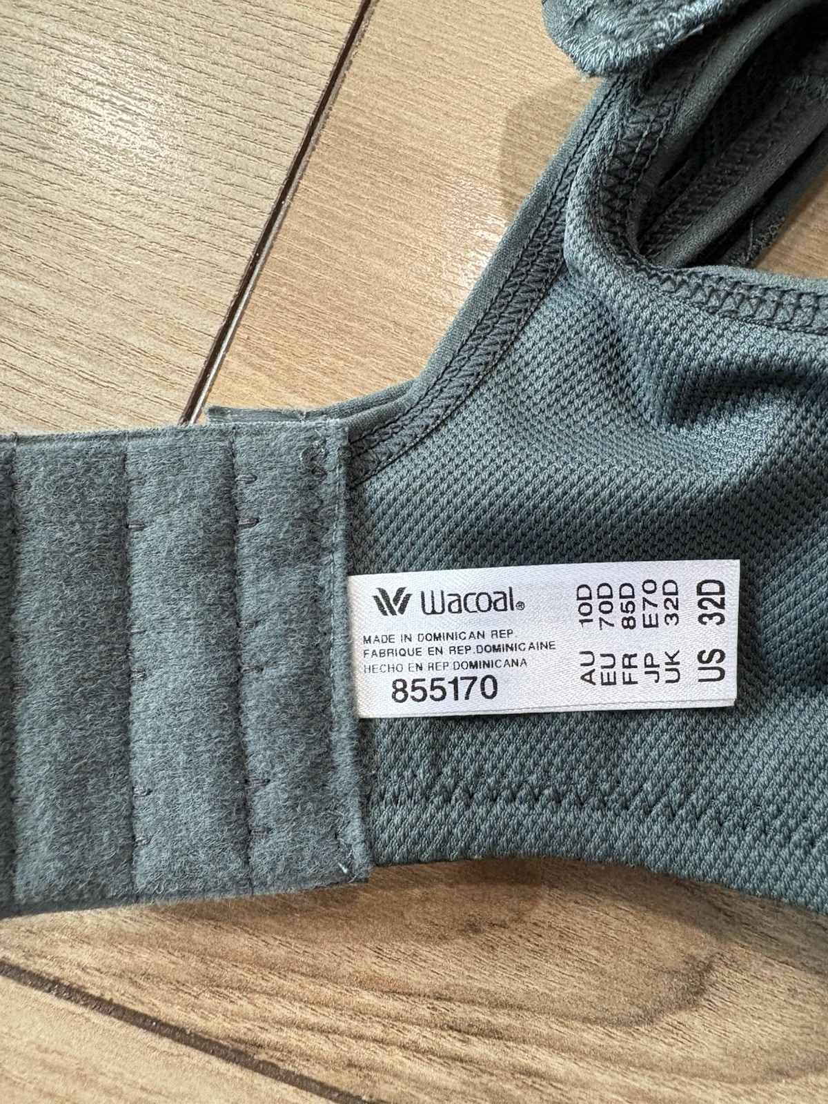 Wacoal Simone Sport Underwire Bra 32D Urban Chic New NWT