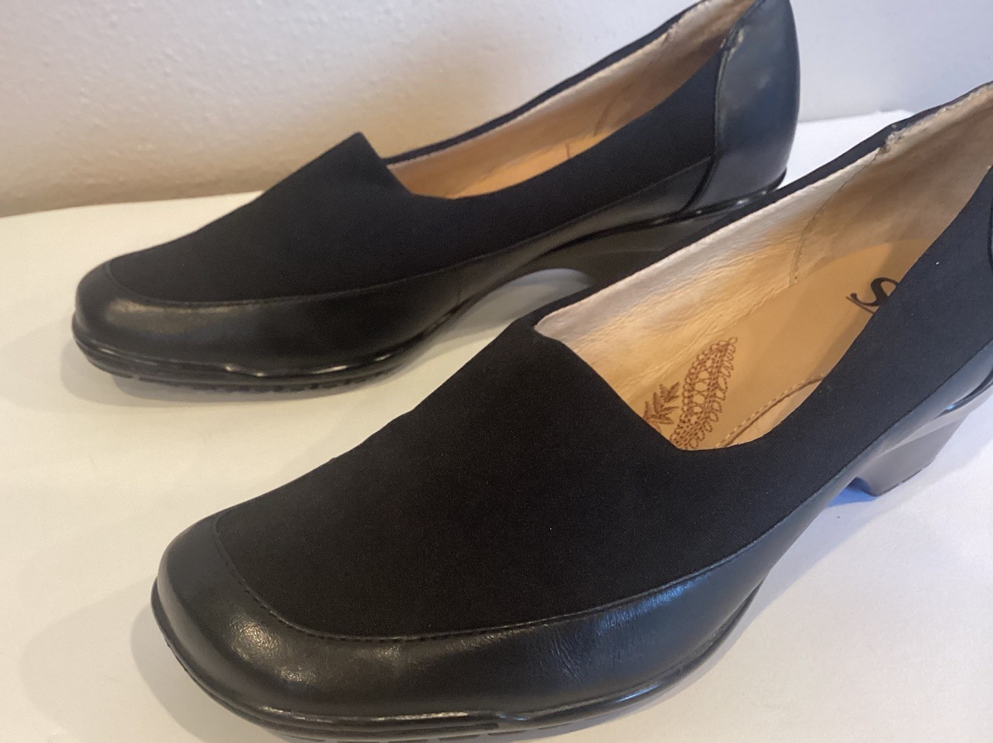 Sofft Shoes Women’s Black Size 8 N Leather And Man Made Pump 2 Inch Heels