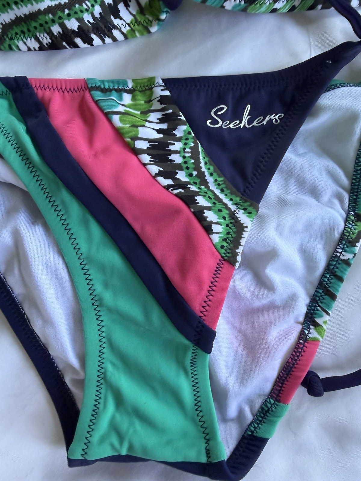 Seekers Striped 2-Piece Bikini Set Halter Triangle Top/Bottom Size M A83004