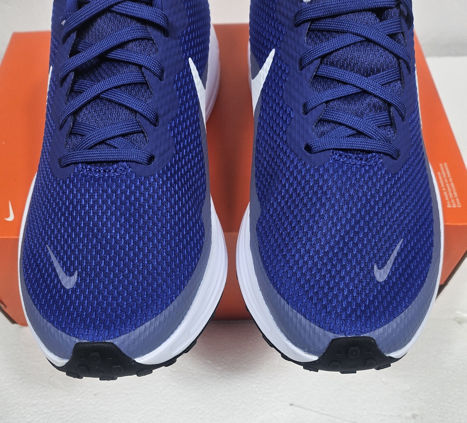 Men’s Nike Shoes Size 8 Revolution 8 Royal Blue White Sneakers Cushioned Lace