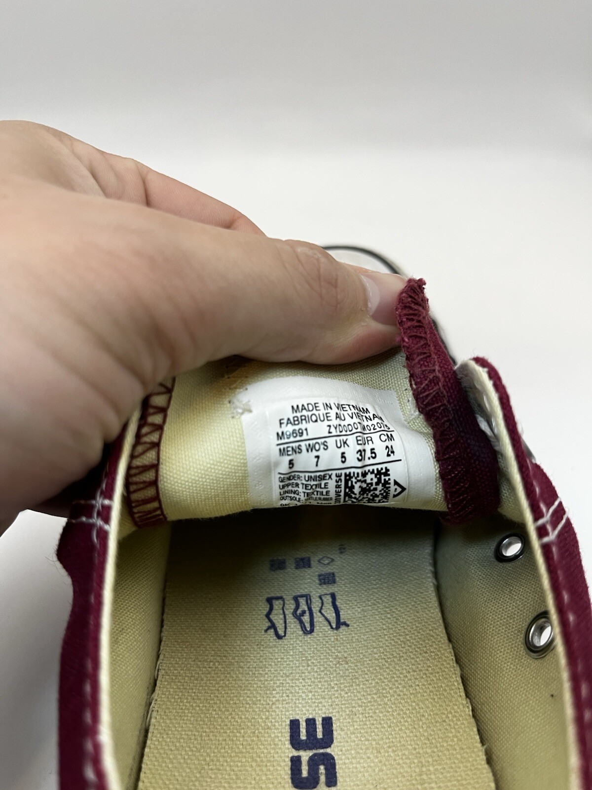 Converse All Star Chuck Taylor Maroon Low Sz 5
