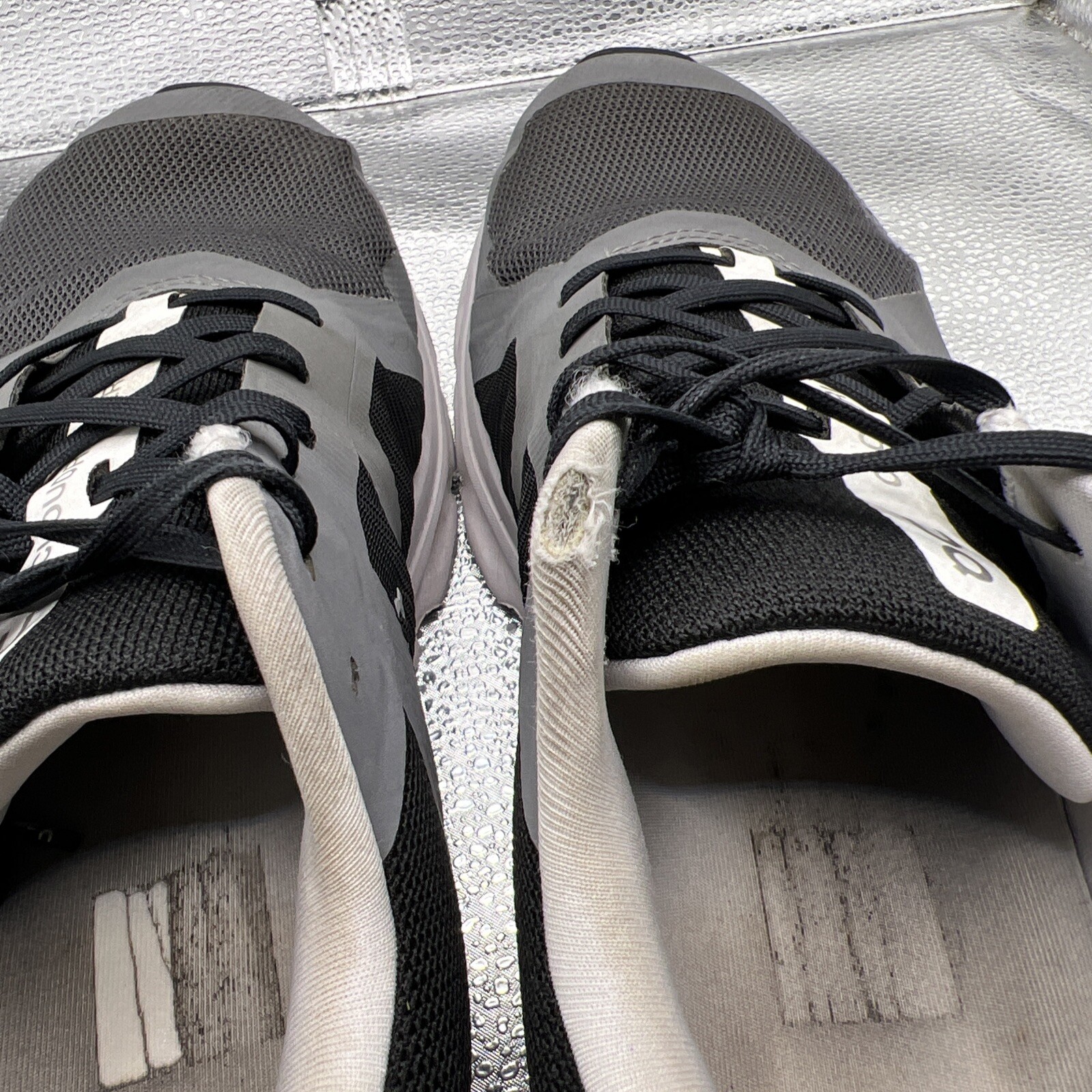 Size 10 – On Cloudrunner – Eclipse / Black – Womens – 46.98643