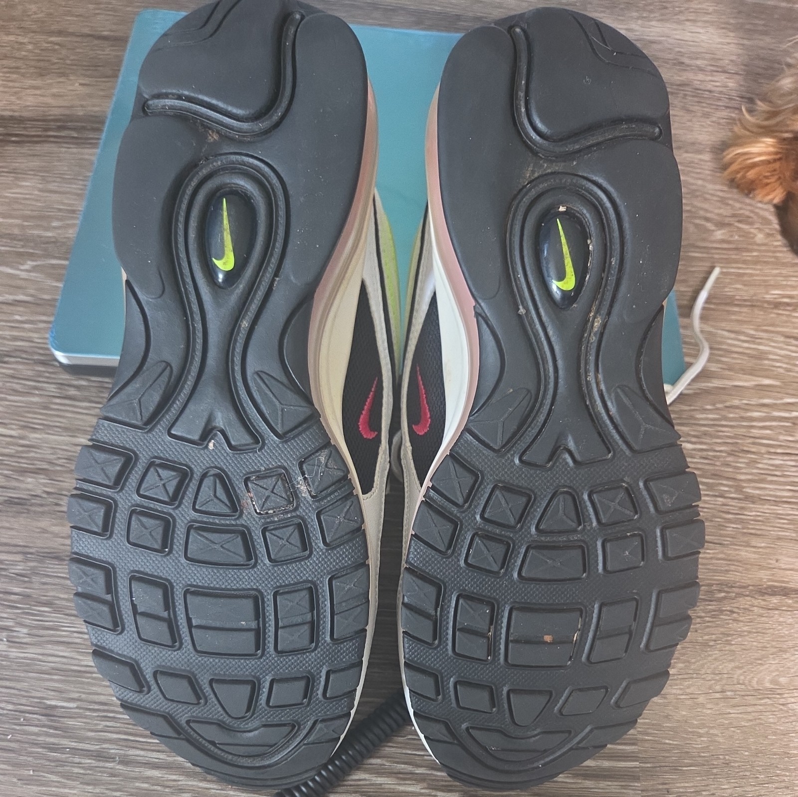 Nike Air Max 97 Men’s Size 7.5 Sneakers Volt Green Pink