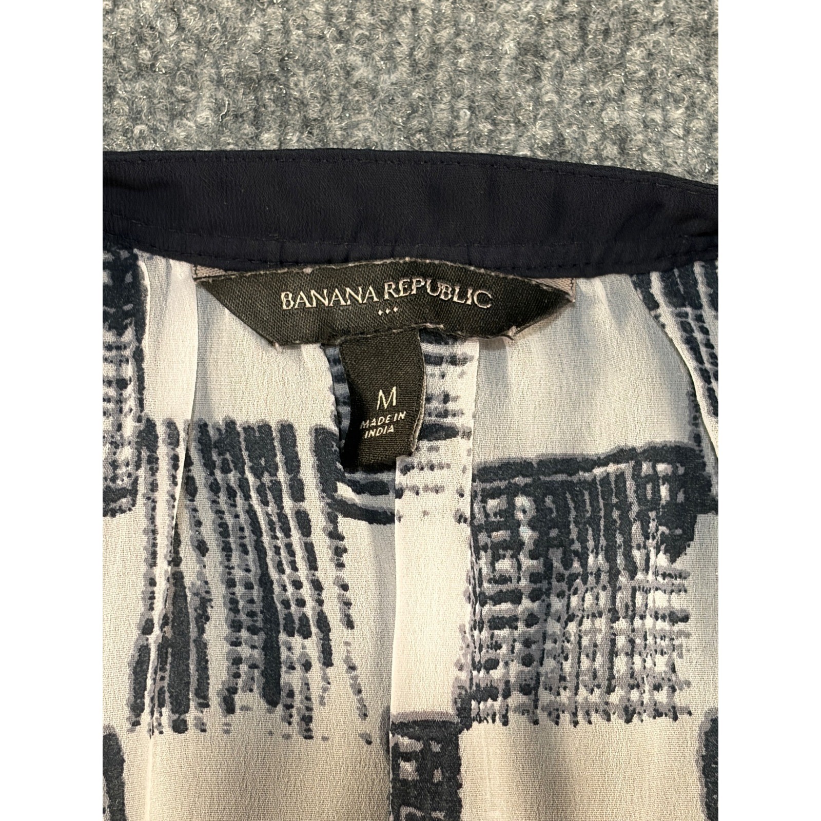 Banana Republic Womens Medium Black White Abstract Checkered Chiffon Blouse Top