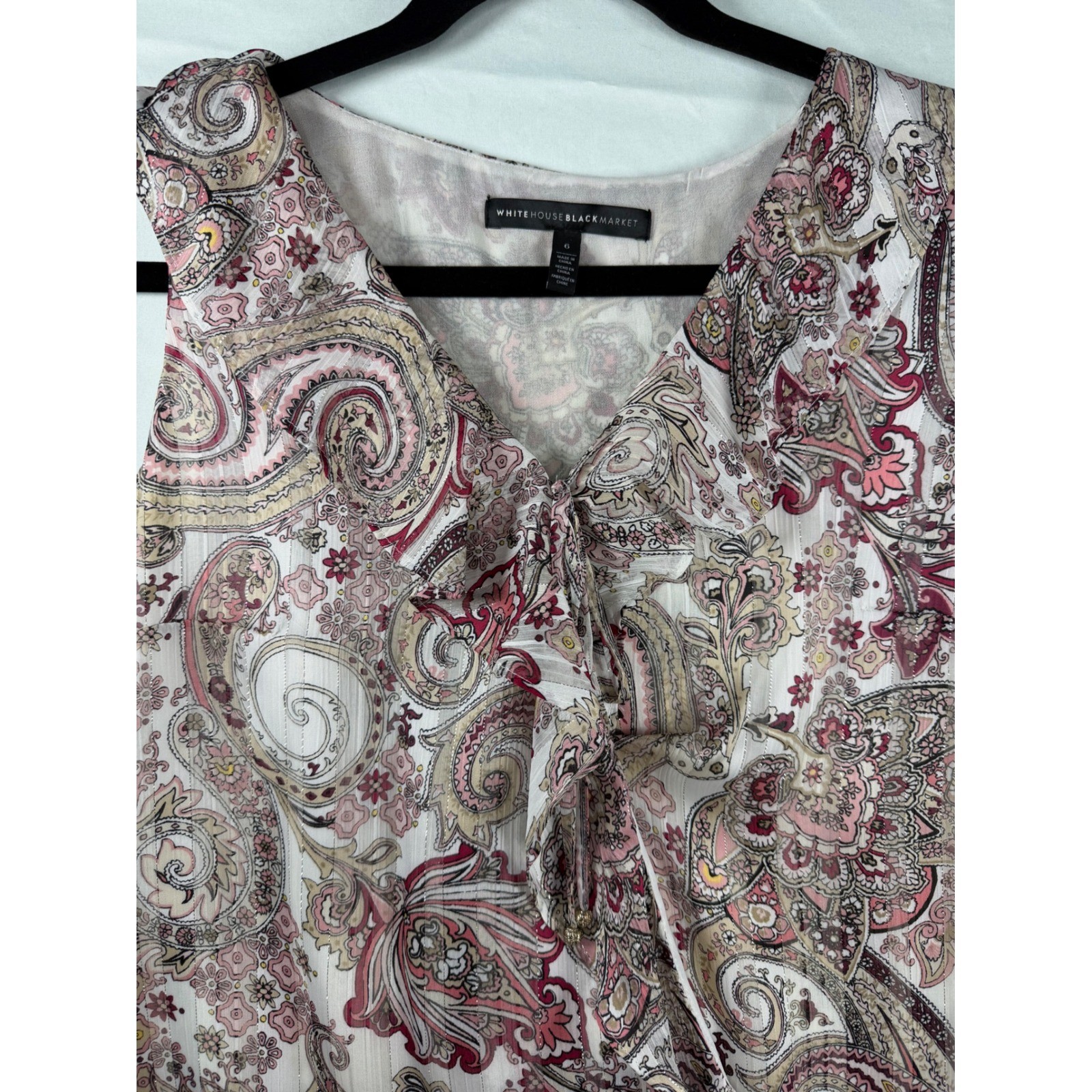 White House Black Market Paisley Ruffle V-Neck Sleeveless Blouse Pink Metallic 6