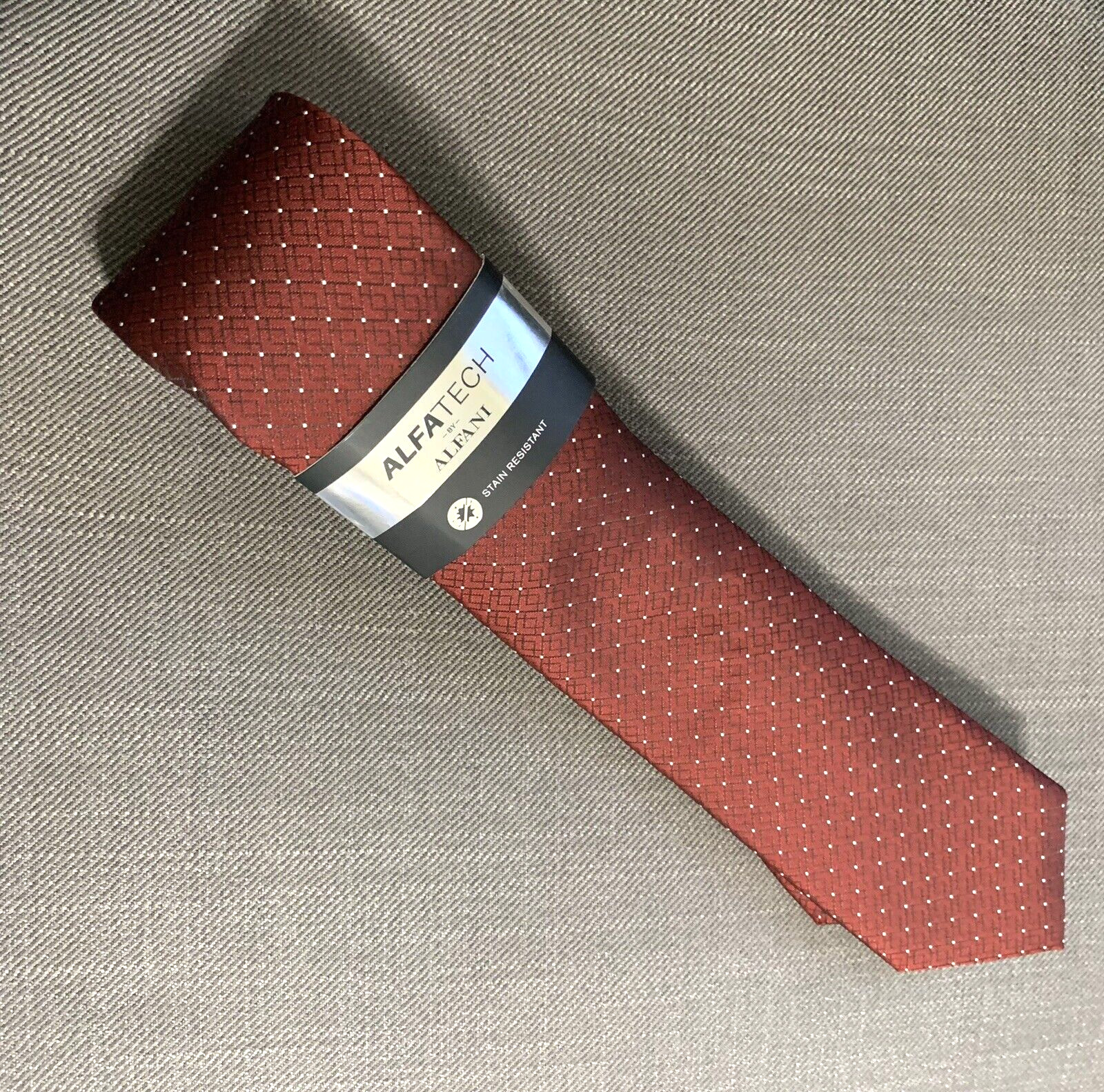 Alfani Men’s Slim Neck Tie ALFATECH Penn Geo Red