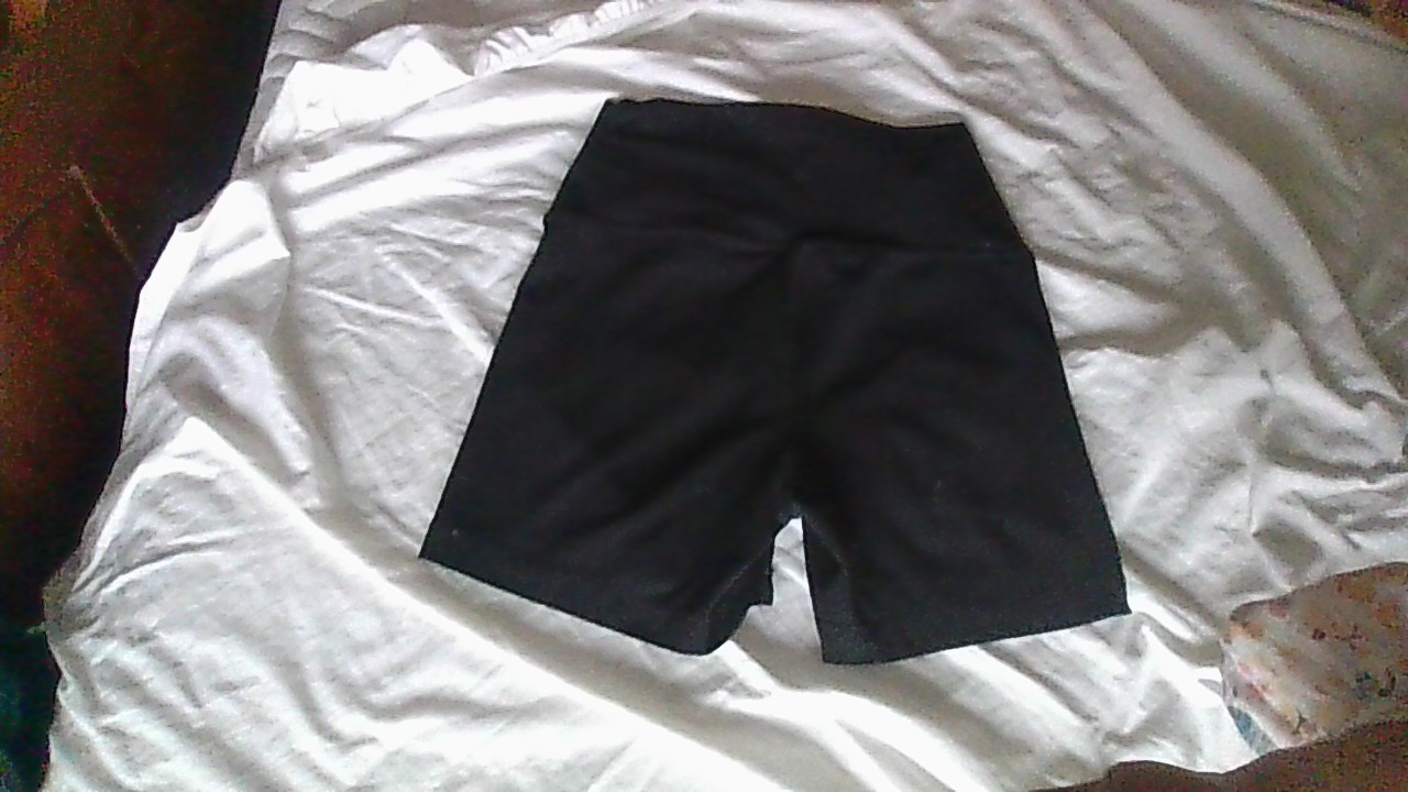 Yogalicious Lux Everyday 5″ Shorts Black PullOn Size S 21inch Waist *Flawed