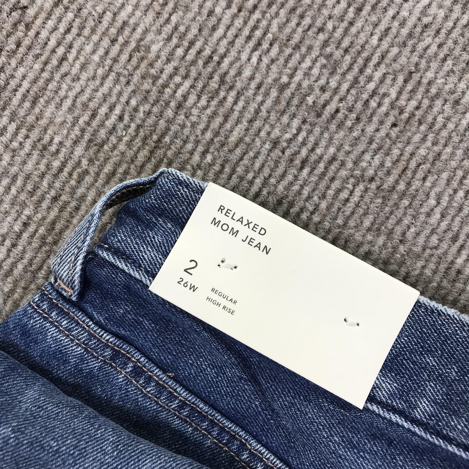 American Eagle Mom Jeans Womens 2 26W Distressed High Rise Relaxed Denim Pants