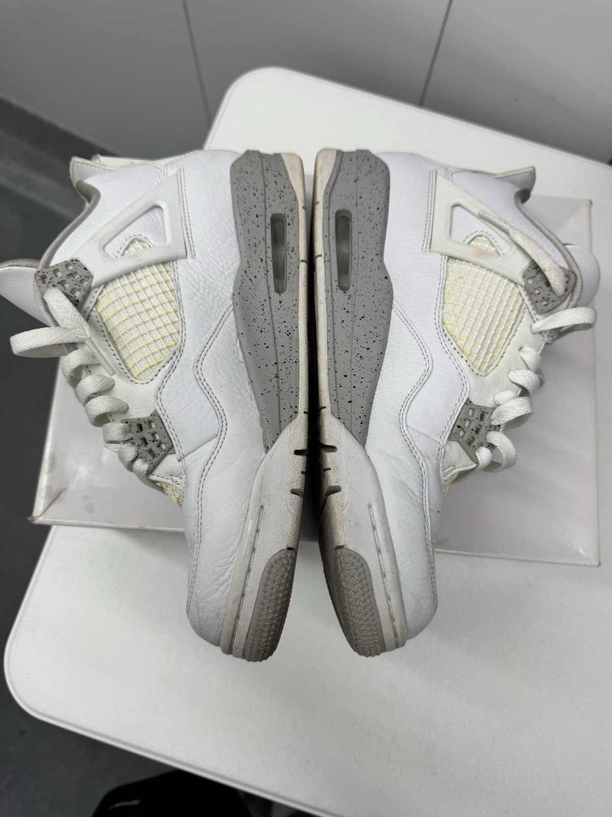 Jordan Retro 4 Men’s Sneakers White/Oreo, Size 8.5