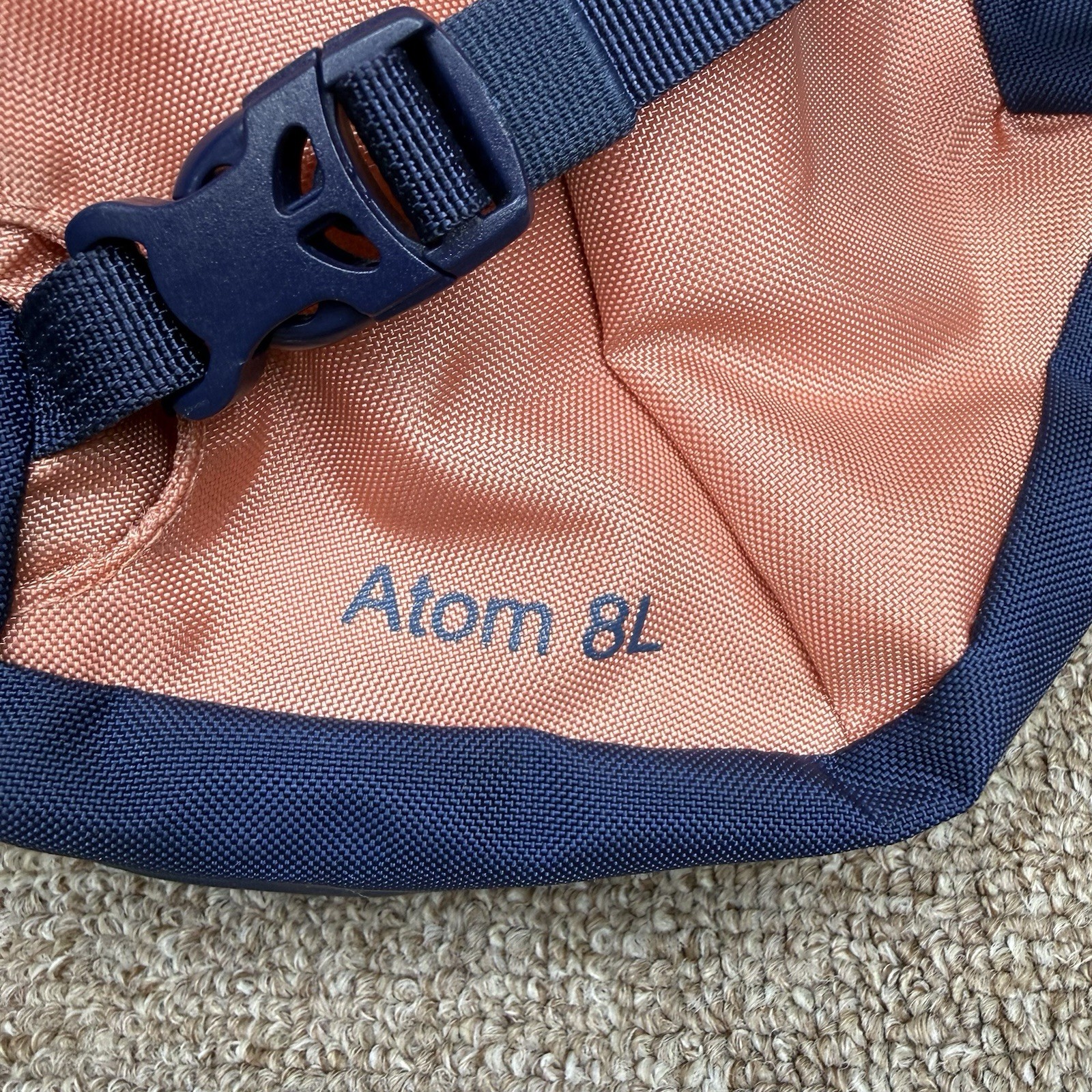 Patagonia Atom 8L Sling Bag One Size Pink Blue Outdoor Hiking Running