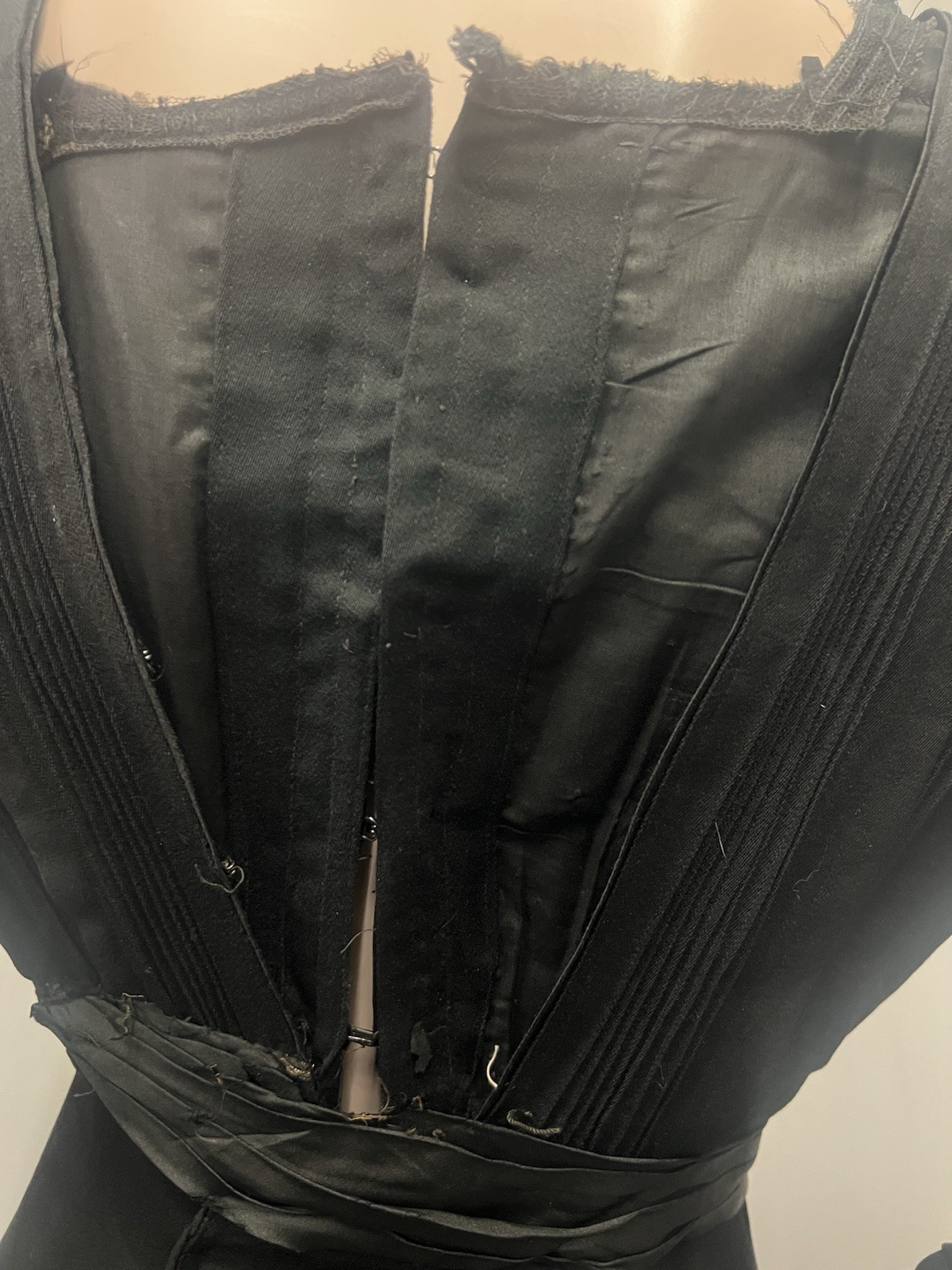 1906-1910 Black Wool Daytime Winter Dress