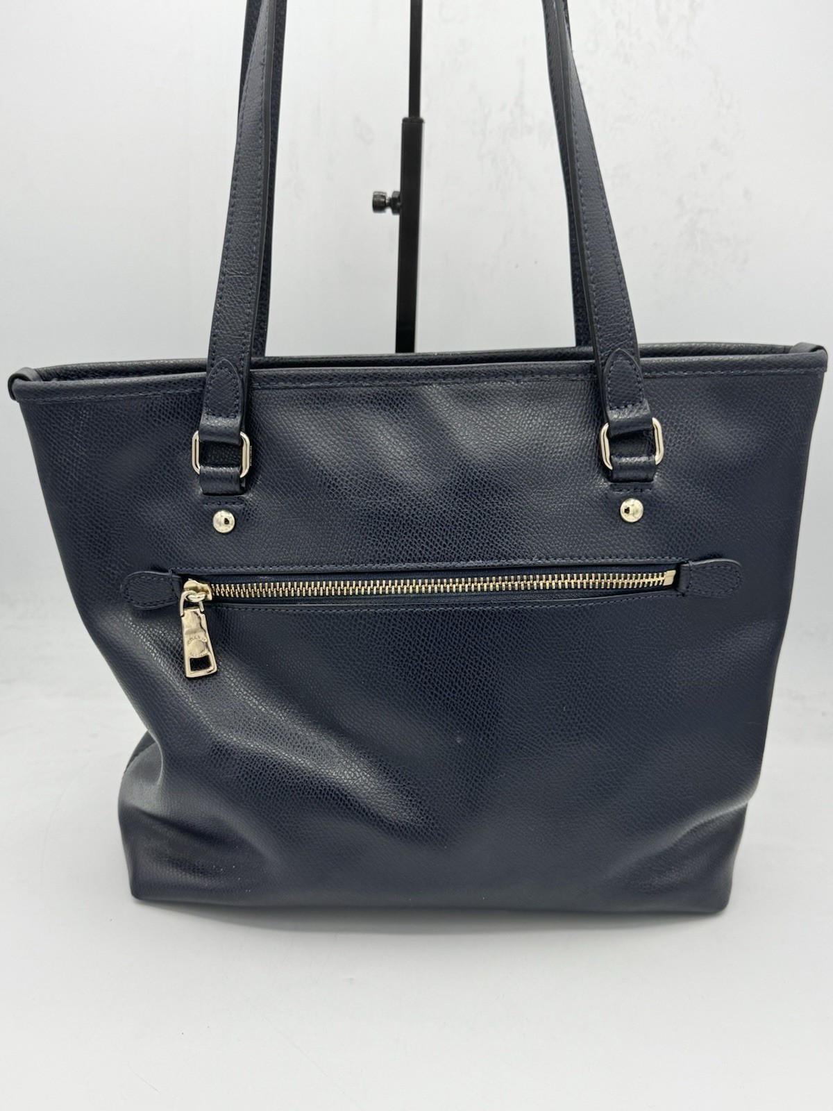 Coach Large Crossgrain Leather Tote for Women – Black (F79608)