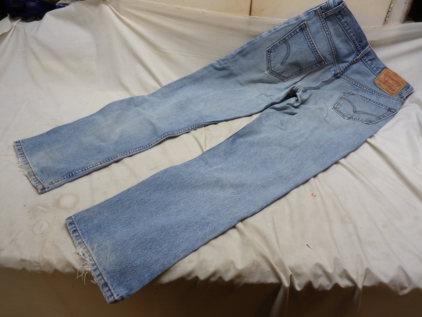Levi’s 505 Regular Fit 31 x 30 Slightly Distressed **SEE PHOTOS** Fast Shipping