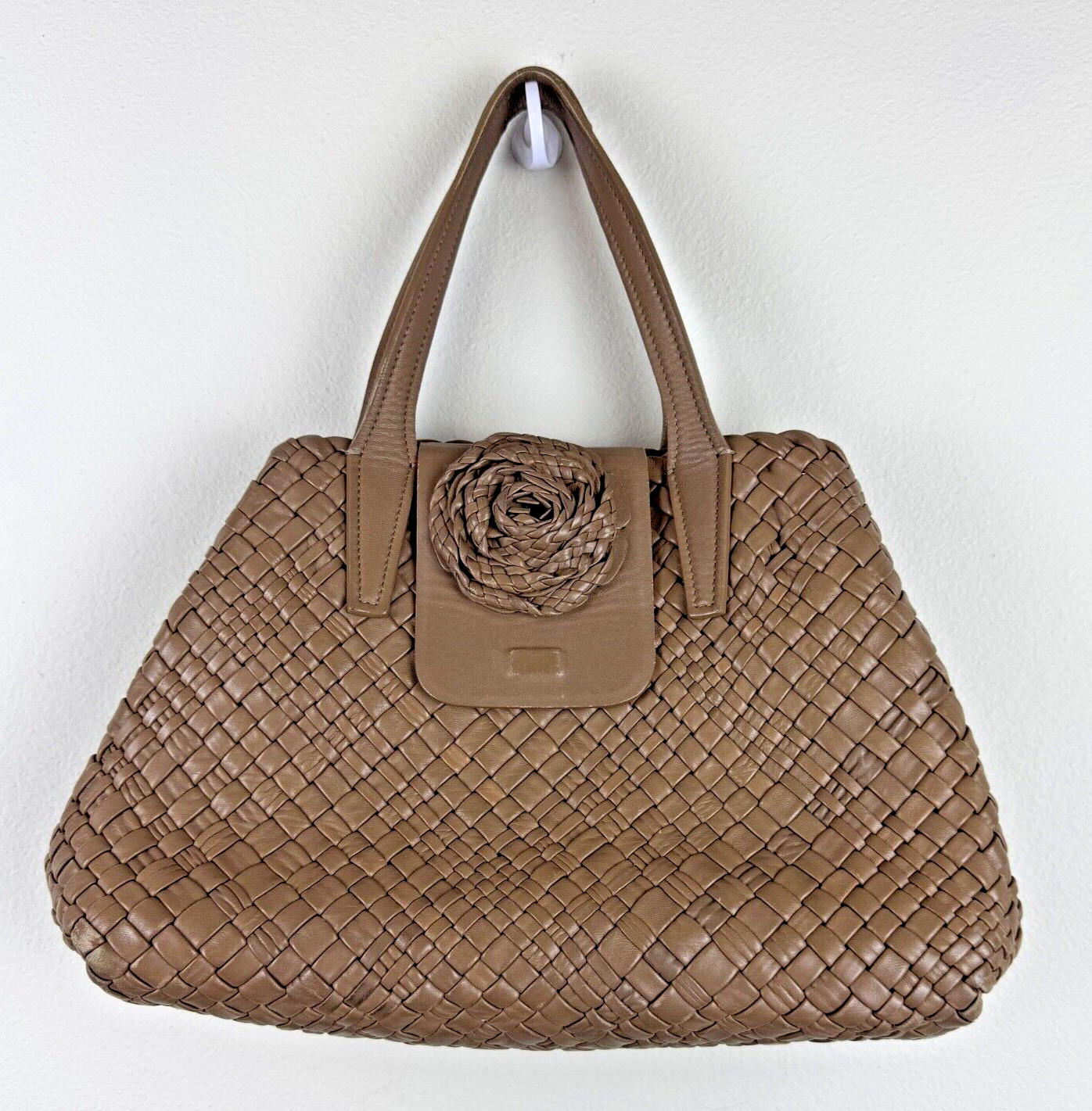 FALOR Made in Italy Woven Cappucinno-Color Leather Purse Rosette Detail – #F2097