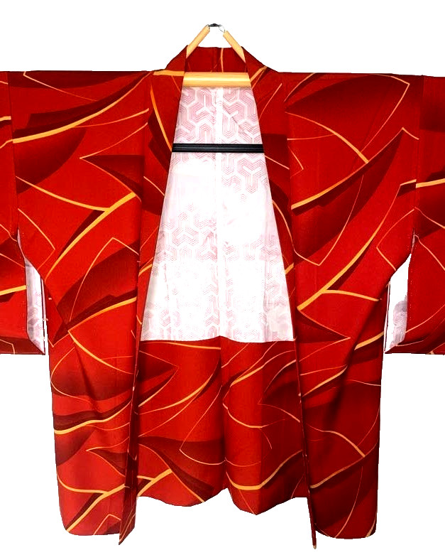 VINTAGE Unused Haori Kimono Jacket Geometric Scarlet M Yuki 26in Unlined Japan
