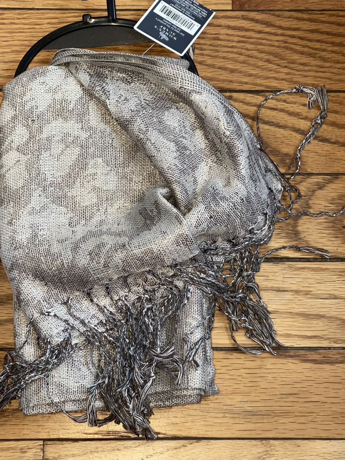 NWT Beautiful West Loop Metallic Pashmina Scarf Wraps