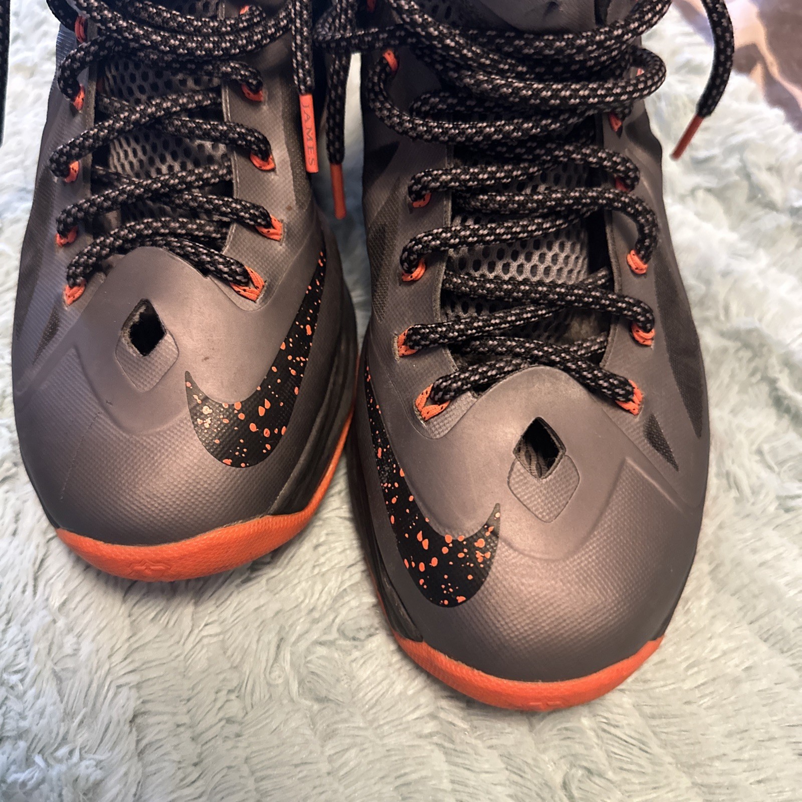 Size 8Nike LeBron 10 Lava – 541100-002