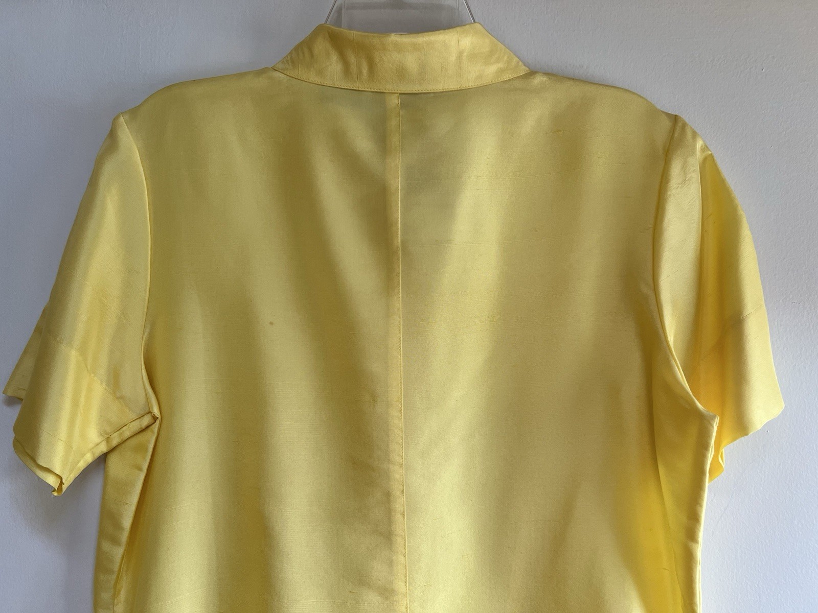 Kathy Ireland Essent Yelow Silk Short Sleeve Buttonup Shirt Blouse Deadstock NWT