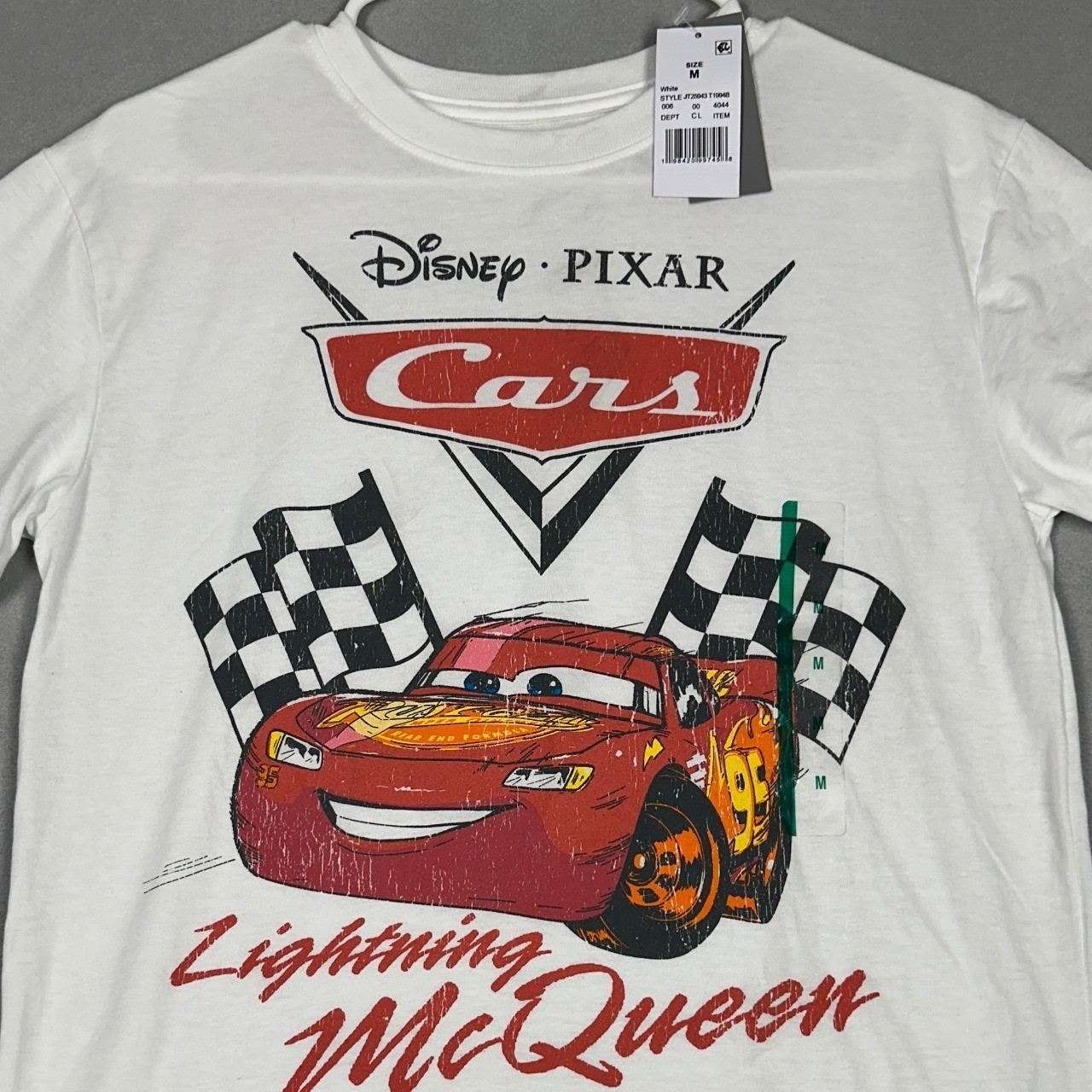 NEW Disney Pixar T-Shirt Mens Medium White Cars Lightning McQueen Graphic Tee
