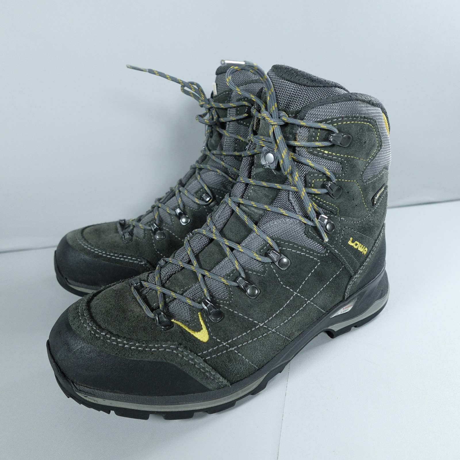 LOWA Vantage GTX Mid Boots Mens Size 9.5 Green Gray Hiking Waterproof