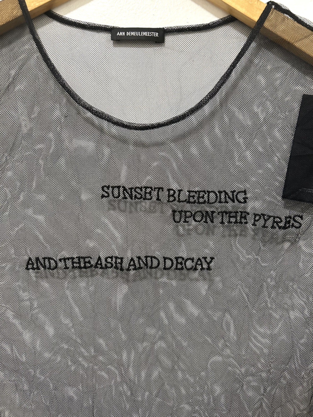 ANN DEMEULEMEESTER BLACK SUNSET BLEEDING EMBROIDERED MESH TANK TOP SHIRT M BNWT