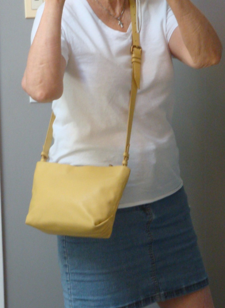 J CREW Yellow Soft Leather Oslo Crossbody Handbag Hobo Shoulderbag Lightweight